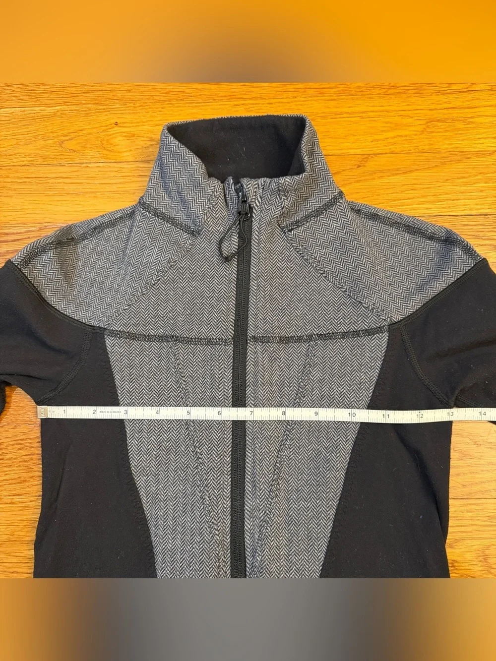 Ivivva (Lululemon) Define Style Jacket in Black and Gray Herringbone - Size 10